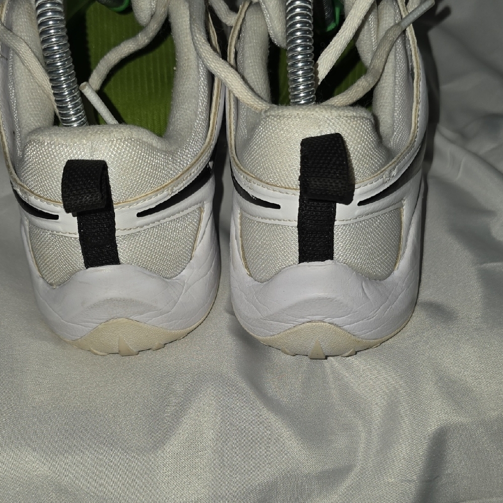 Nike Cream Athletic Sneakers - Picture 4 of 6